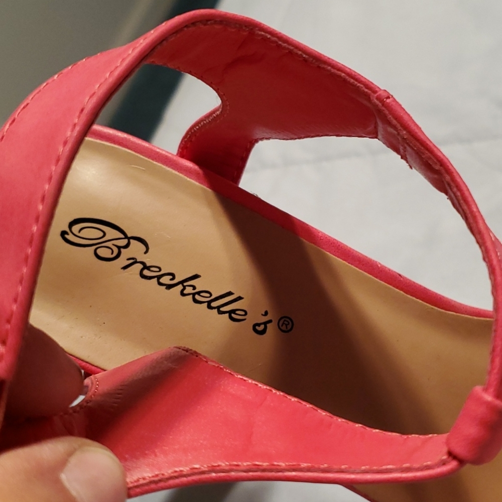 Breckelle's Shoes - Picture 3 of 8